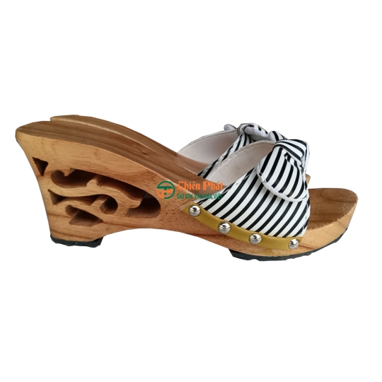 Guốc Gỗ Cao Gót 7cm Lọng Hoa Văn VN04
