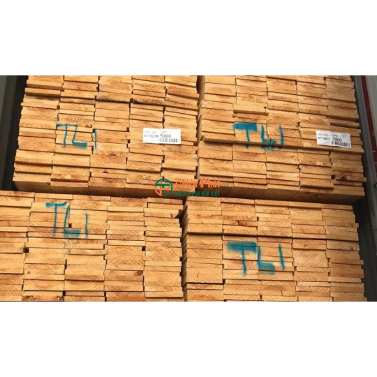 Gỗ thông xẻ sấy nhập khẩu