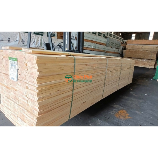 Gỗ thông xẻ sấy nhập khẩu