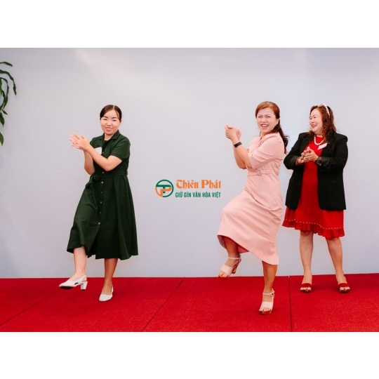 Guốc Gỗ Quai Hậu Chạm Phượng Hoàng VN01