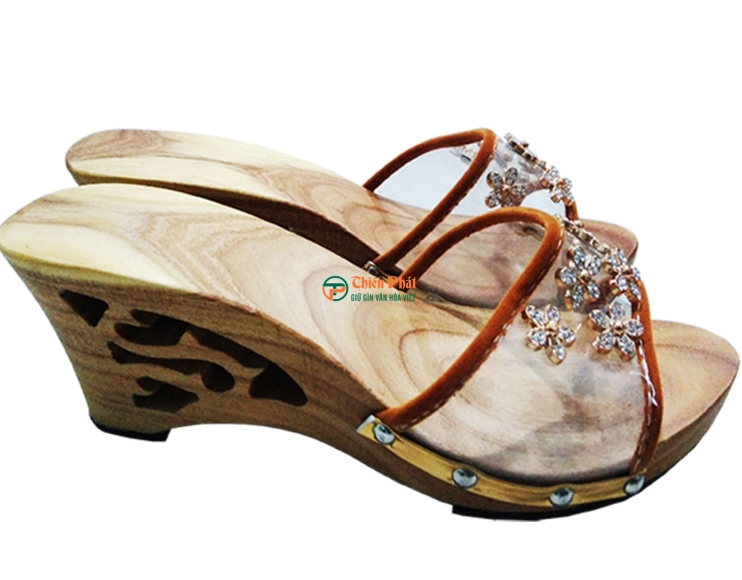 Guốc Gỗ Cao Gót 7cm Lọng Hoa Văn VN09