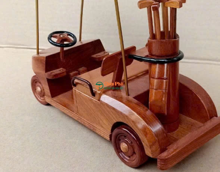 Mô hình xe Golf gỗ tinh xảo kèm gậy